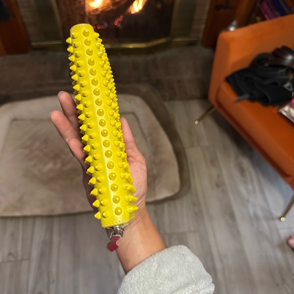 Christian Louboutin - Picture 9 of 12